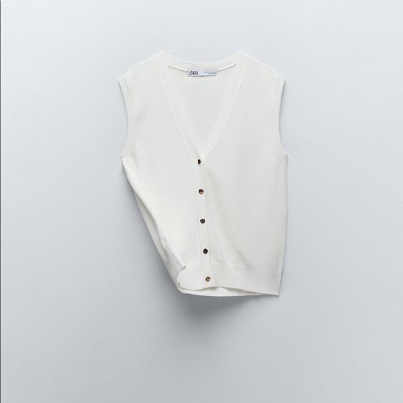NWT Zara sleeveless vest sweater with gold buttons - Picture 3 of 4